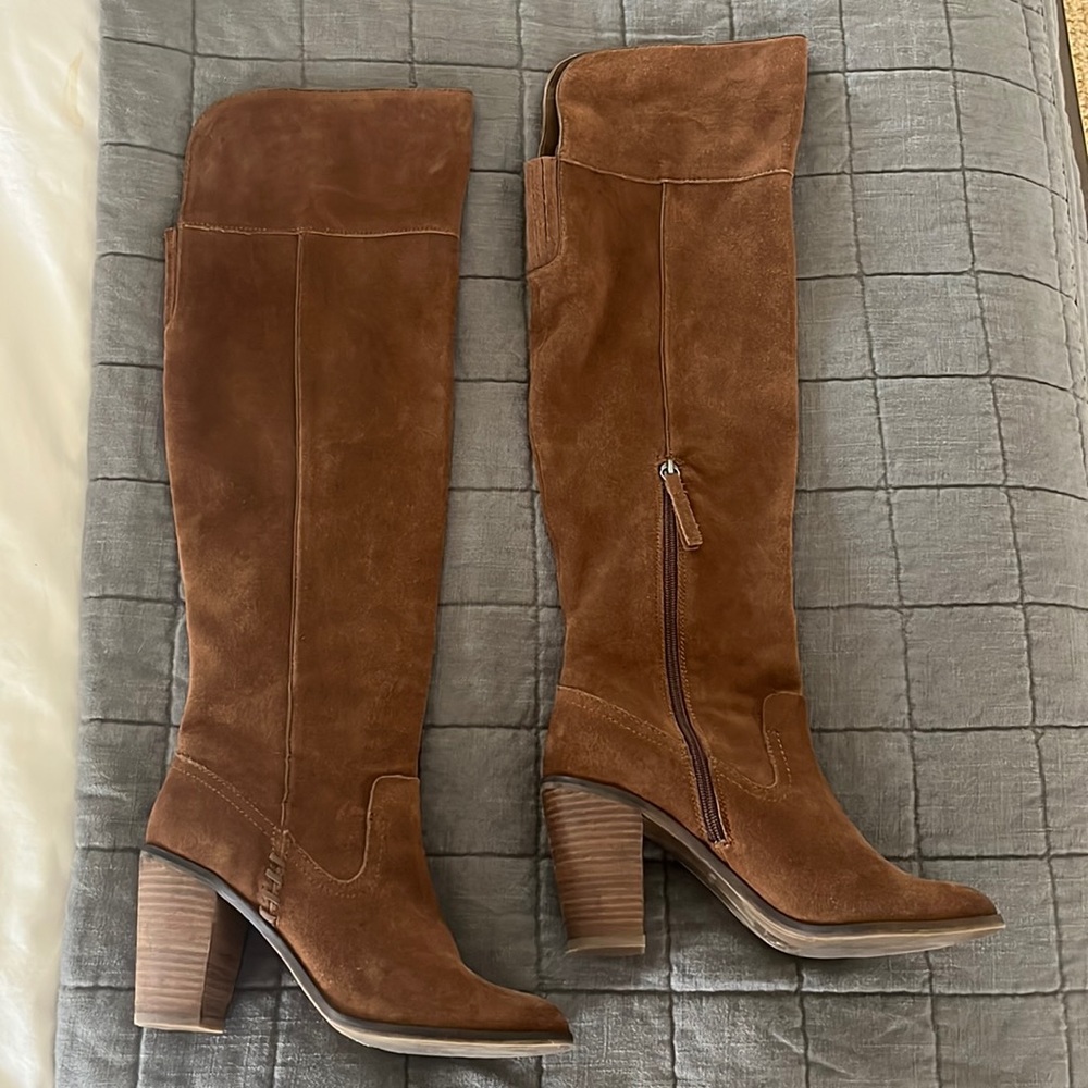 Dolce Vita suede boots